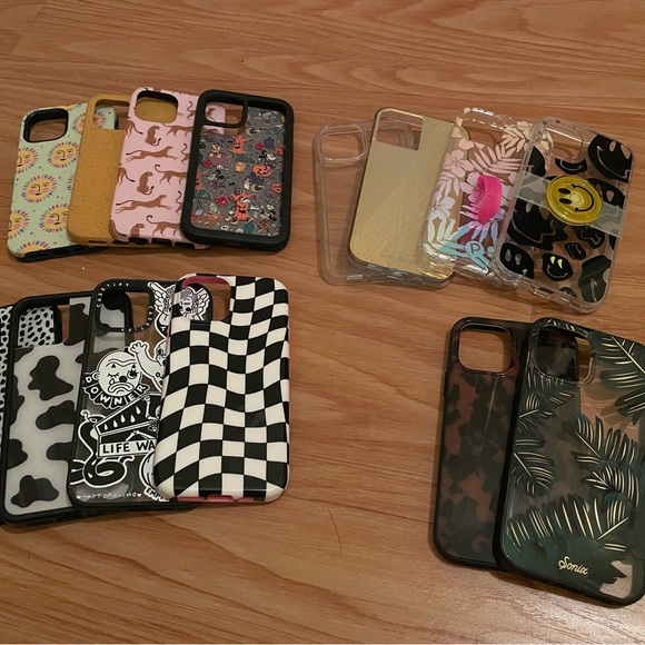 iPhone 12 case bundle (14 cases) - Picture 1 of 5